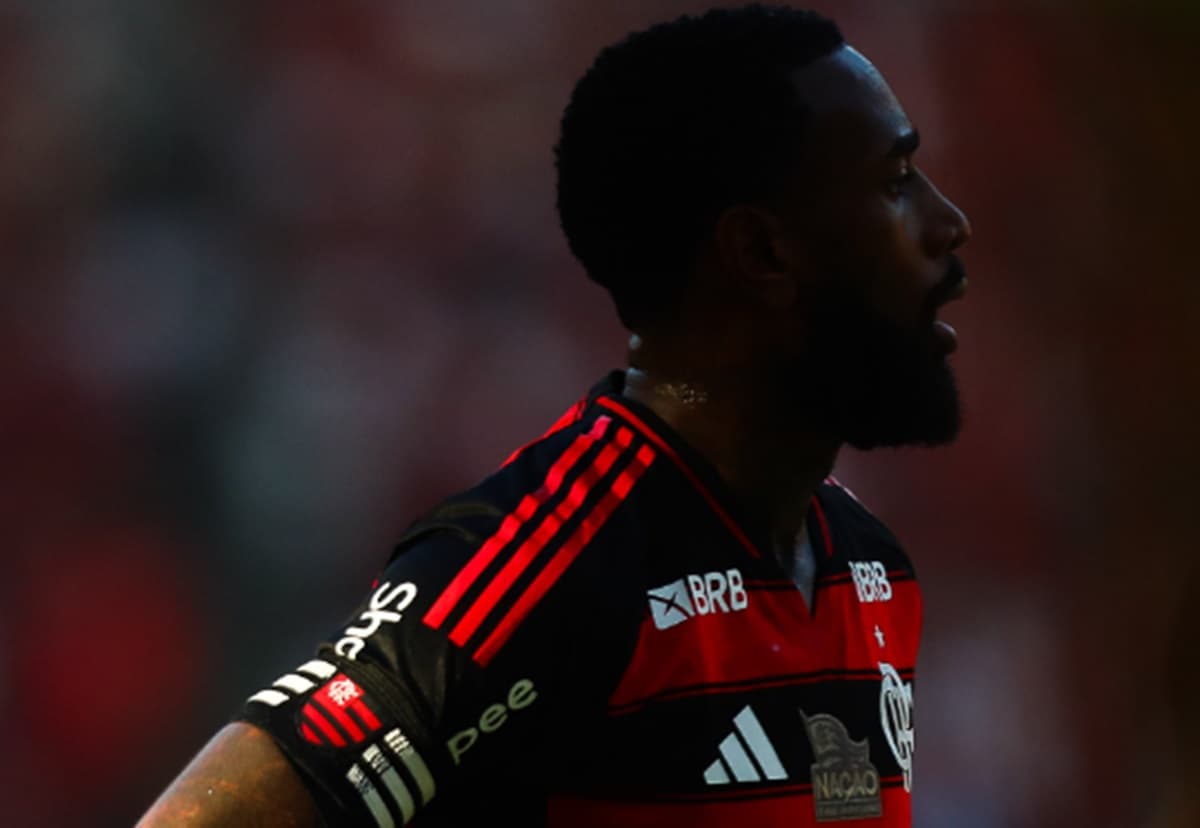 gerson em jogo do flamengo contra o corinthians