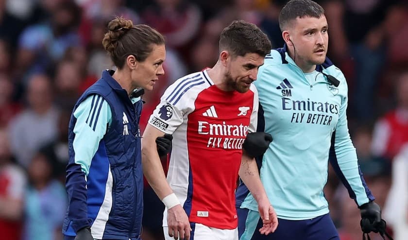 jorginho sai lesionado em jogo do arsenal