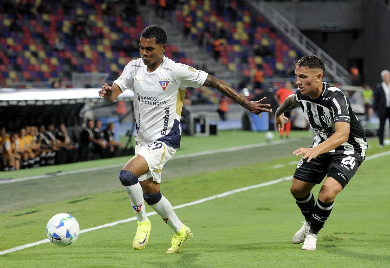 LDU X Central Córdoba pela LIbertadores