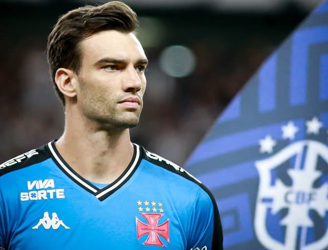 Léo Jardim antes de Vasco x Flamengo