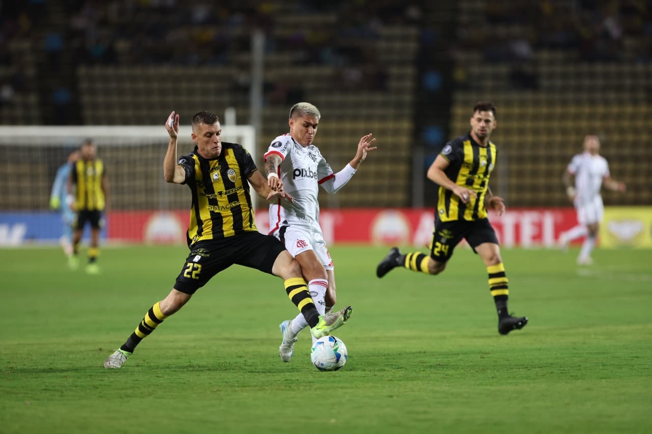 Luiz Araújo contra o Dep. Táchira