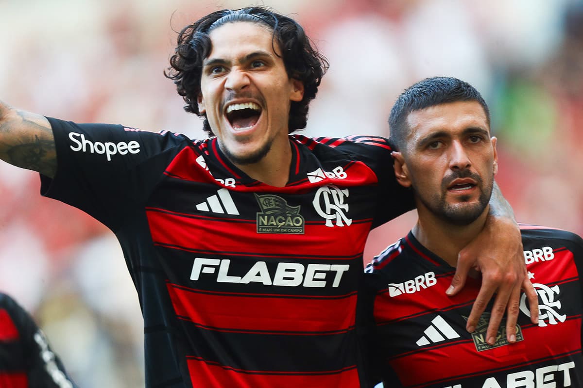 Pedro e Arrascaeta comemorando gol pelo Flamengo