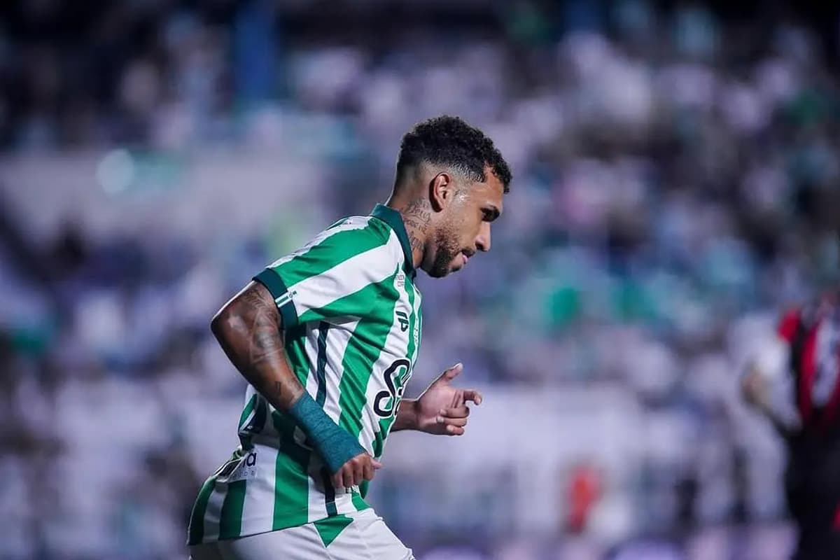 Petterson jogando pelo Juventude