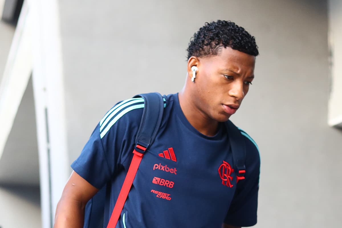 Gonzalo Plata em embarque