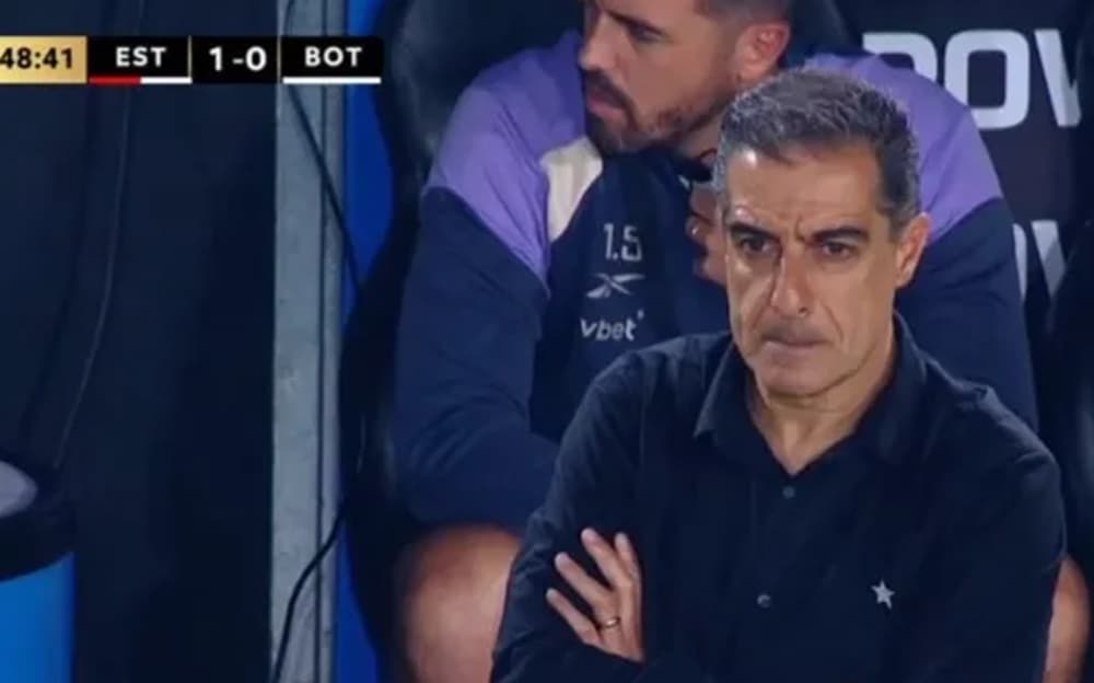 renato paiva está sendo criticado no botafogo