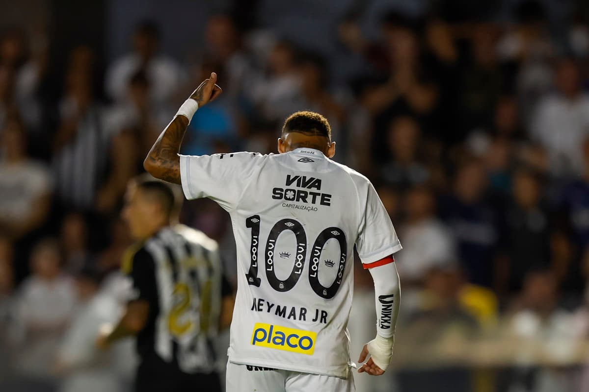 Neymar lamenta lesão sentida contra o Atlético-MG
