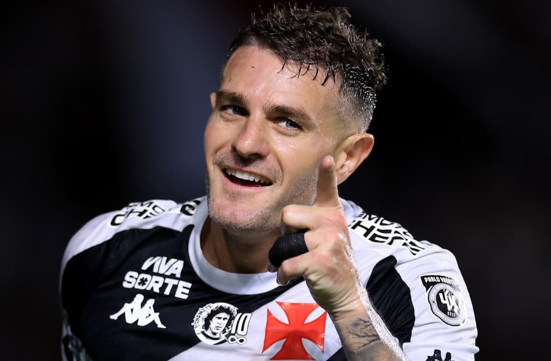 Vegetti, do Vasco, é esperança do rival contra o Flamengo