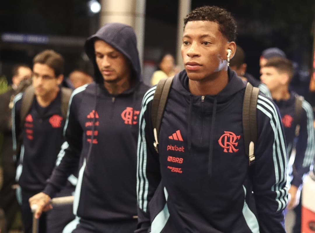 Gonzalo Plata, trunfo de Filipe Luís, no embarque para LDU x Flamengo
