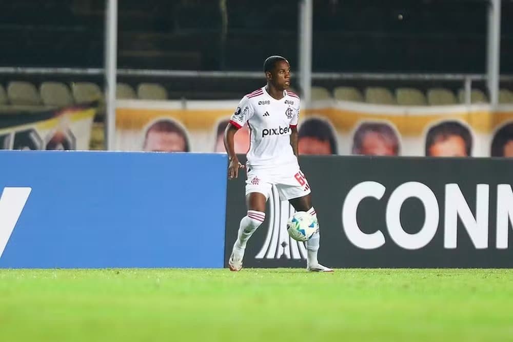 Wallace Yan em sua estreia na Libertadores
