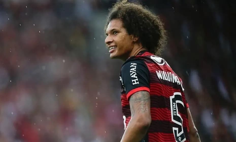 willian arão ex-flamengo em jogo no maracanã
