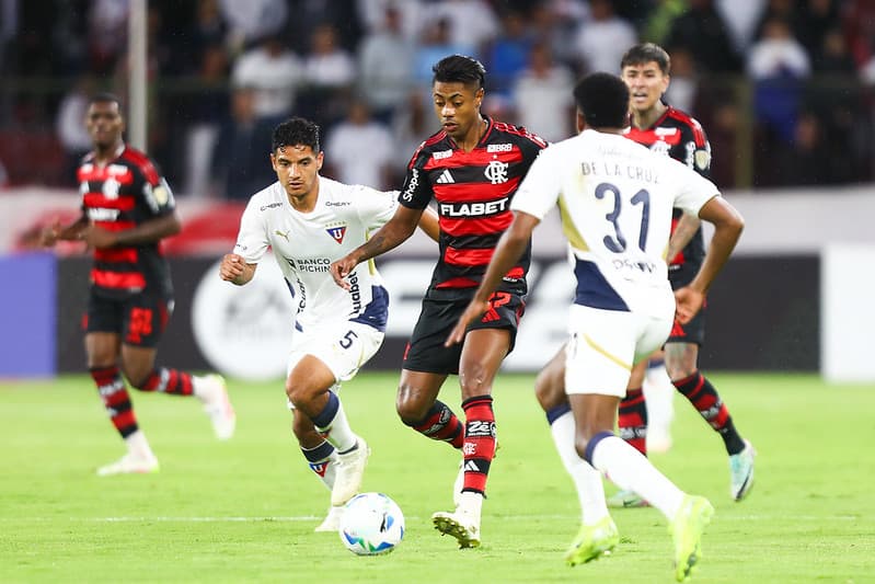 Bruno Henrique durante Flamengo x LDU pela Libertadores