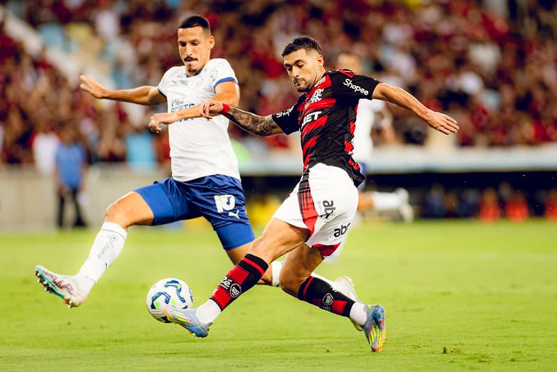 Arrascaeta marca mais uma vez e é destaque na vitória diante do Bahia