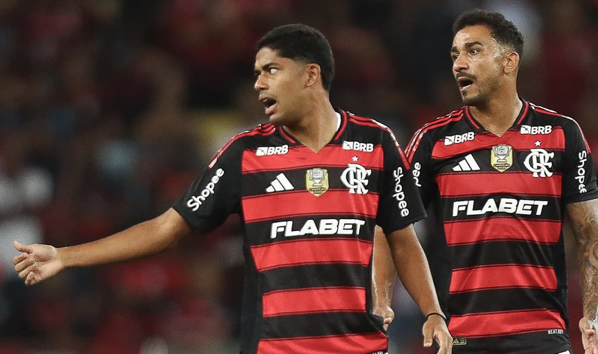 danilo em jogo do flamengo contra o botafogo-pb