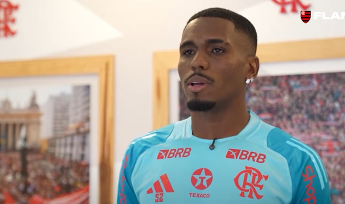 evertton araújo em vídeo da flamengo tv