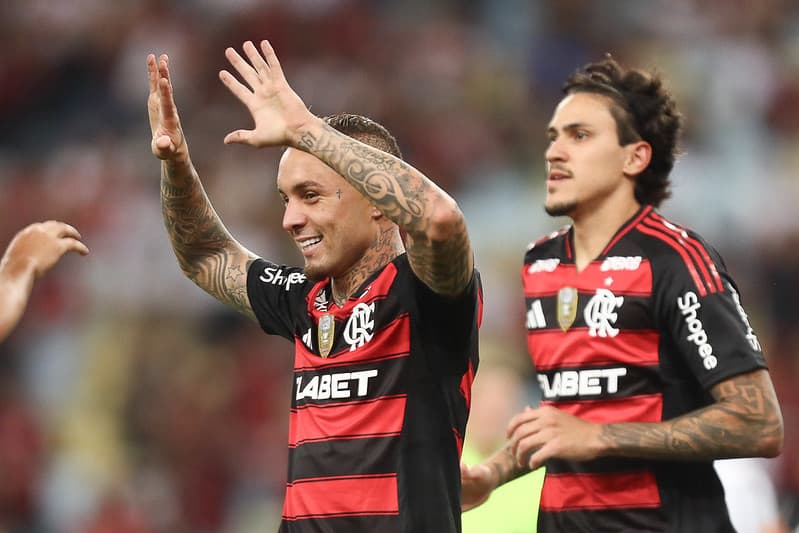 Cebolinha comemora gol em Flamengo x Botafogo-PB, que garante classificação e premiação na Copa do Brasil