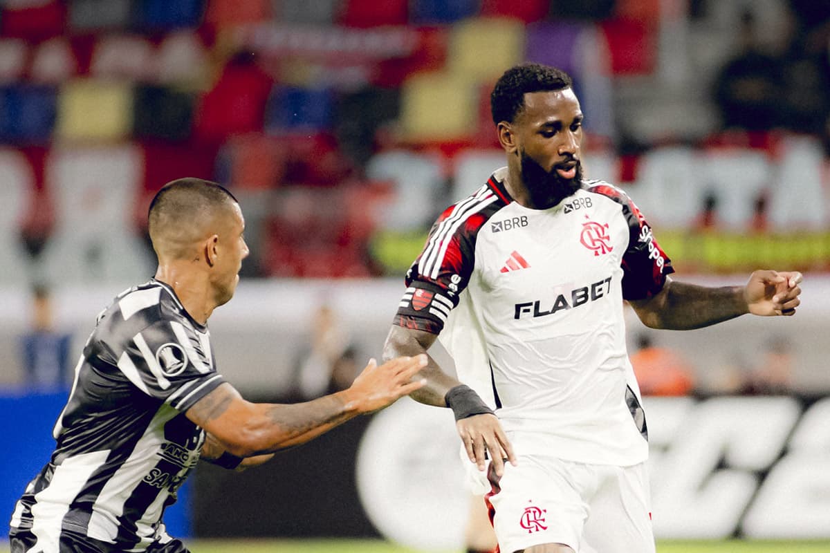 Gerson, do Flamengo, contra o Central Córdoba