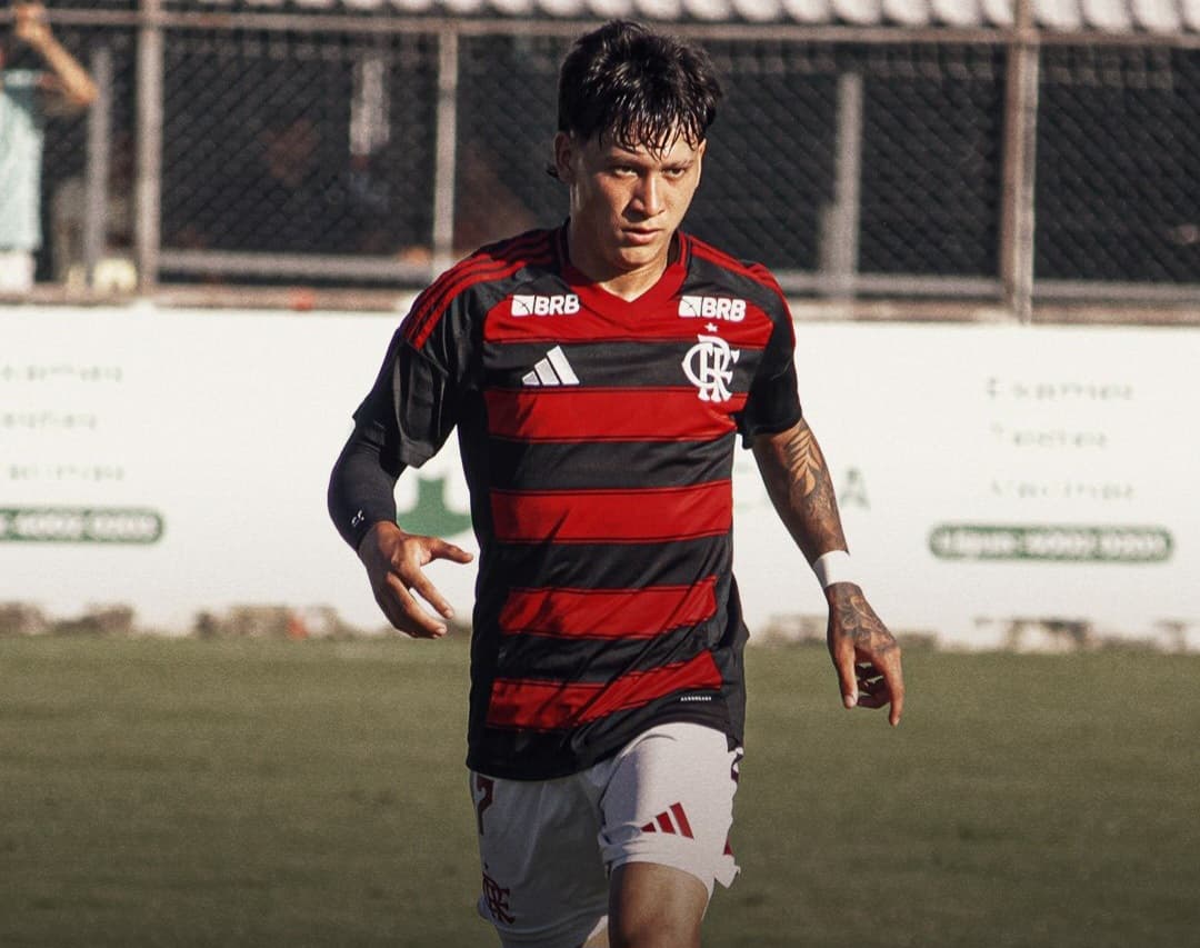 ogador da base durante Flamengo x Juventude