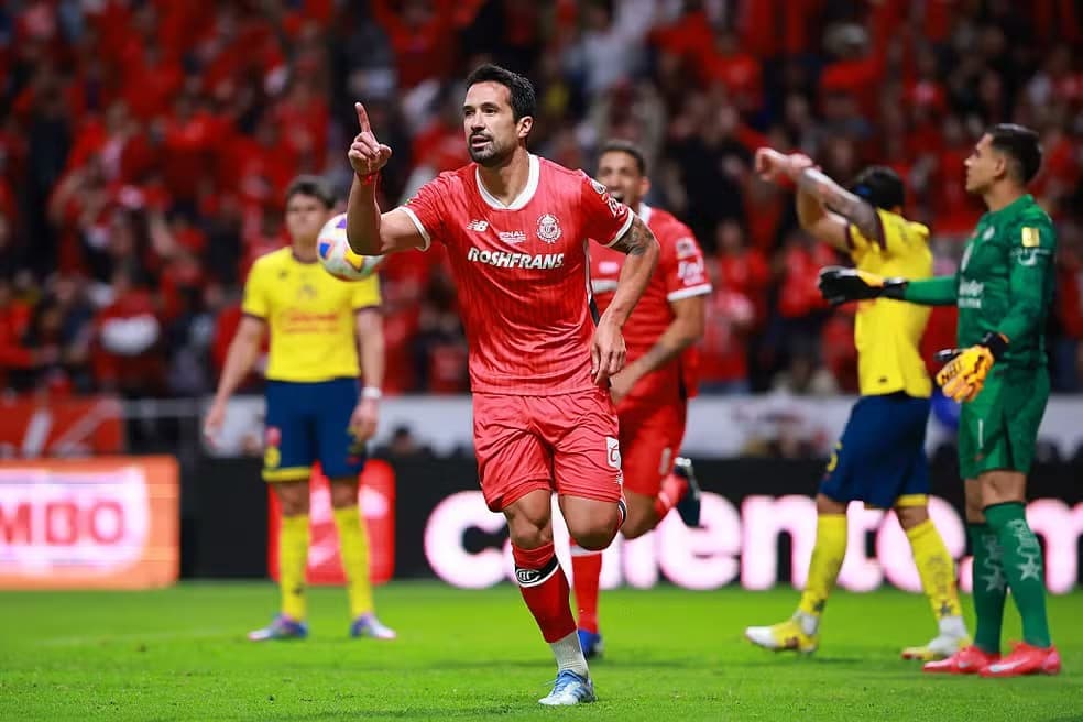 Luan marca gol e Toluca é campeão da Liga Mexicana