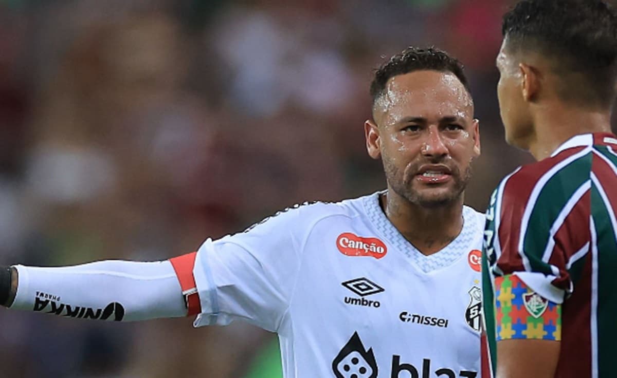 neymar em jogo contra o fluminense no maracanã