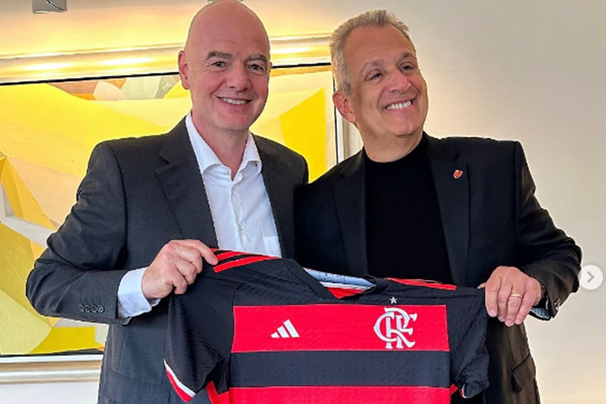 presidente da fifa ao lado de bap flamengo