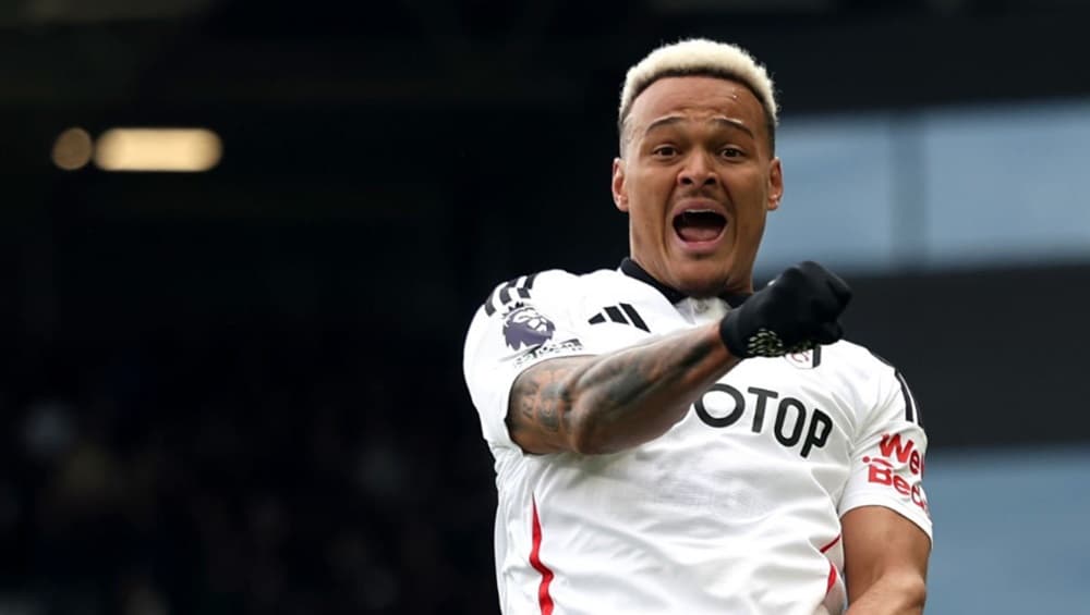 rodrigo muniz comemora gol pelo fulham