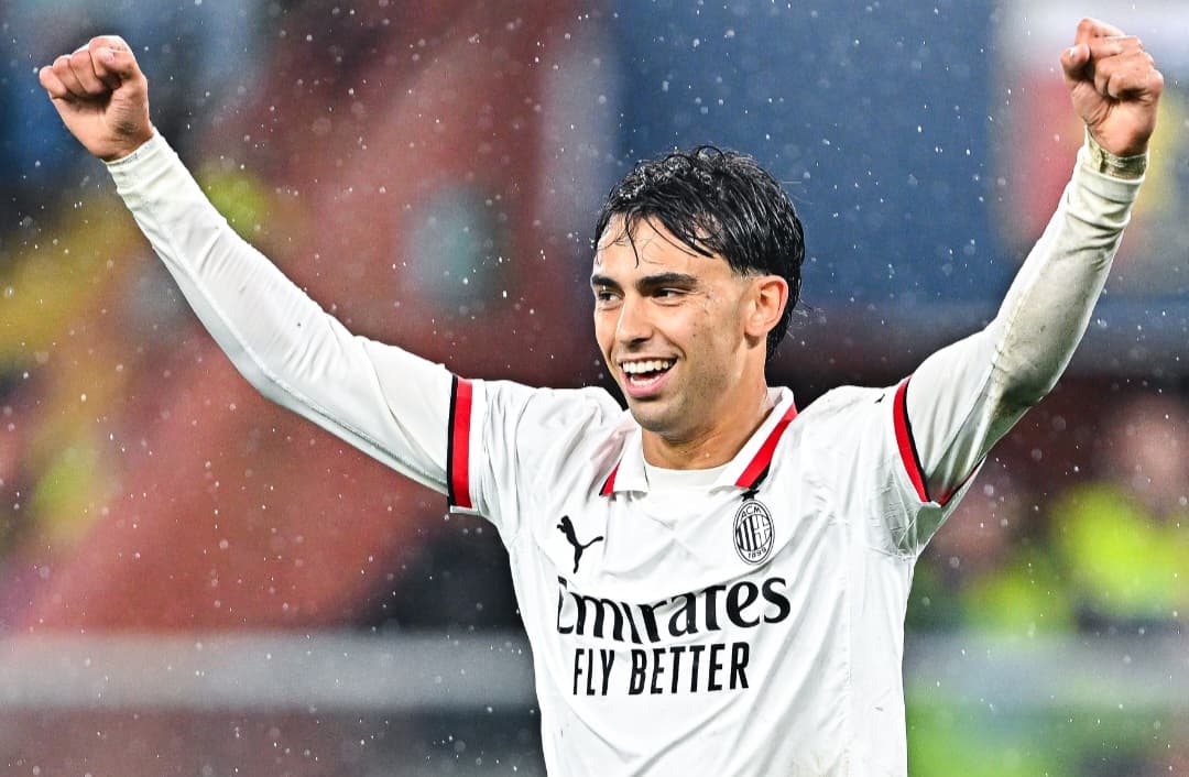 Alvo do Flamengo, João Félix comemora com a camisa do Milan