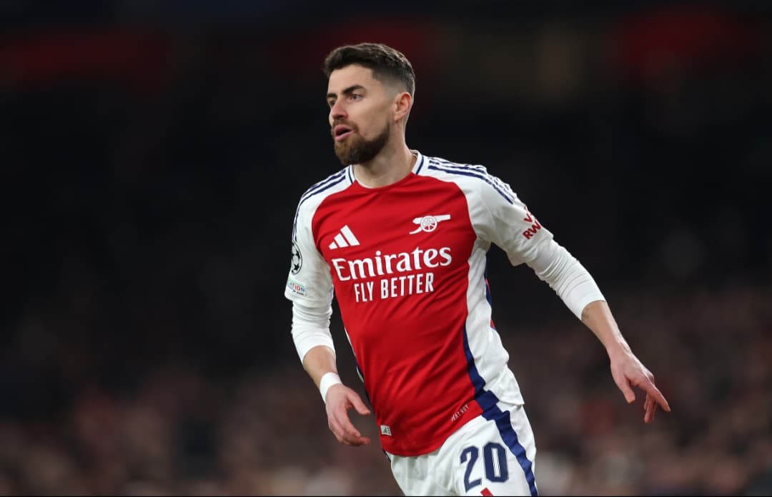 Jorginho em campo pelo Arsenal