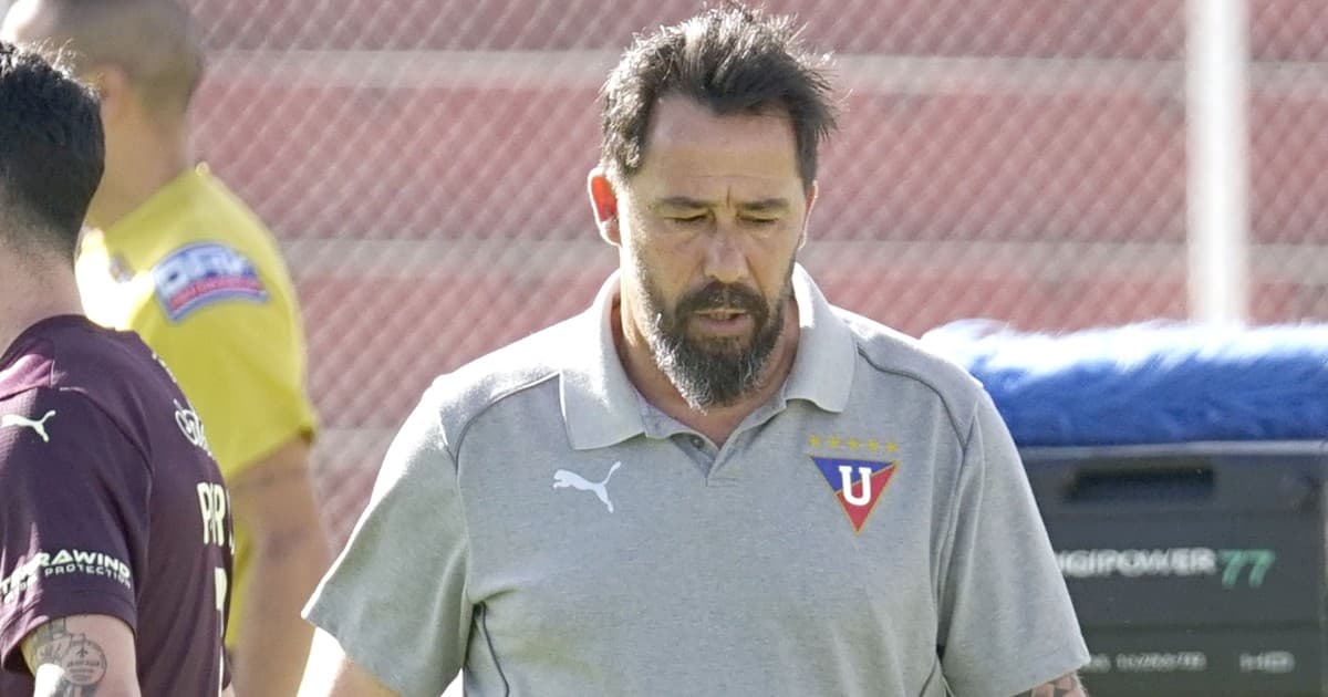 Pablo Sánchez em jogo da LDU contra Macará