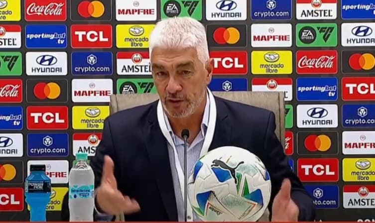 Técnico Omar dr Felippe, do Central Córdoba, em coletiva após enfrentar Flamengo