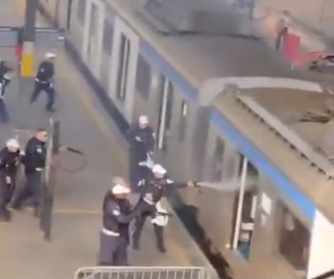 Torcedores Flamengo PM antes clássico Botafogo