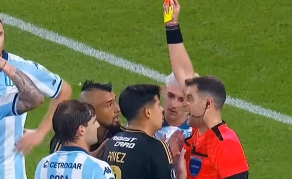 vidal é expulso na libertadores