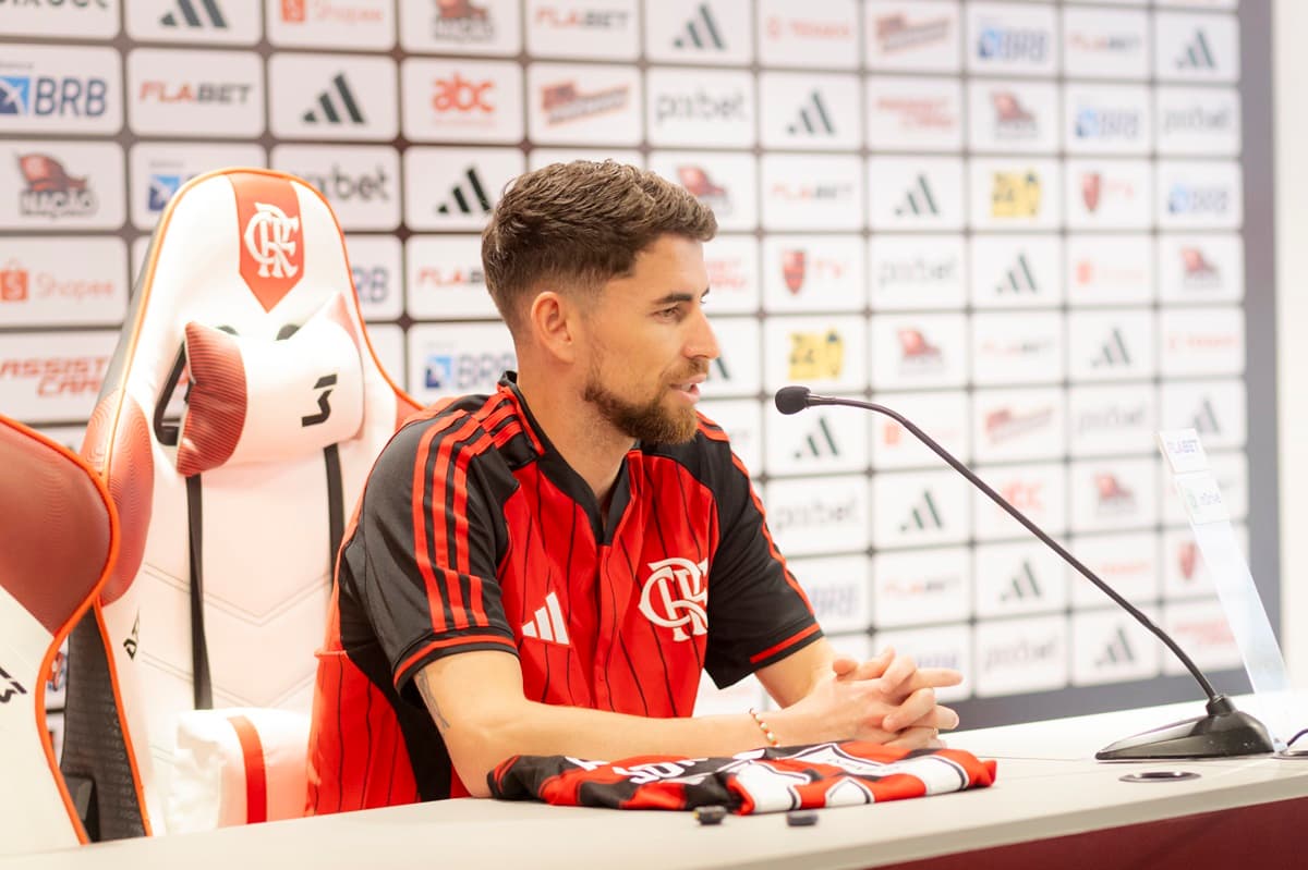 Jorginho conversa com jornalistas na primeira coletiva pelo Flamengo