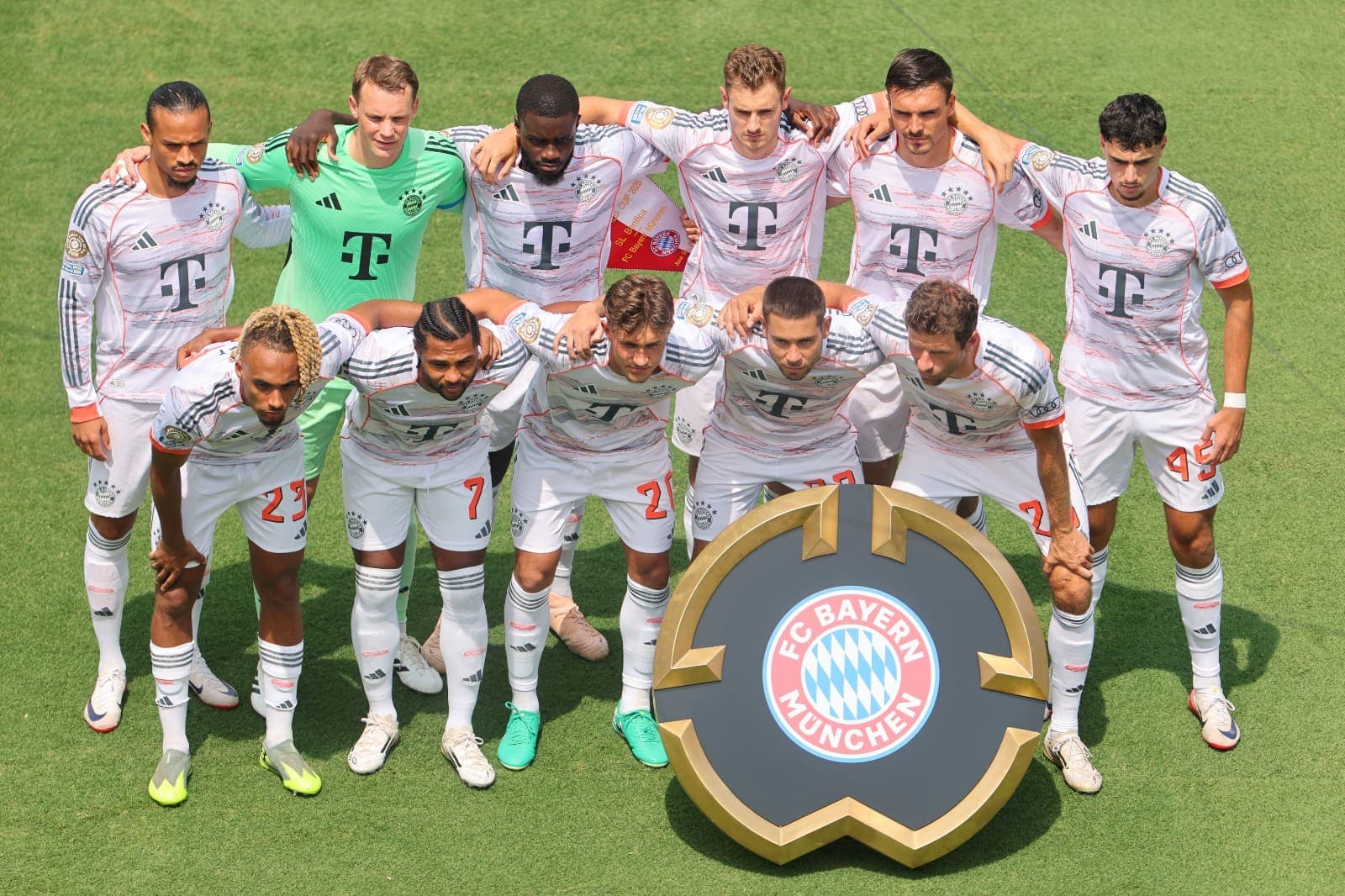 Bayern de Munique perfilado antes de jogo da Copa do Mundo de Clubes