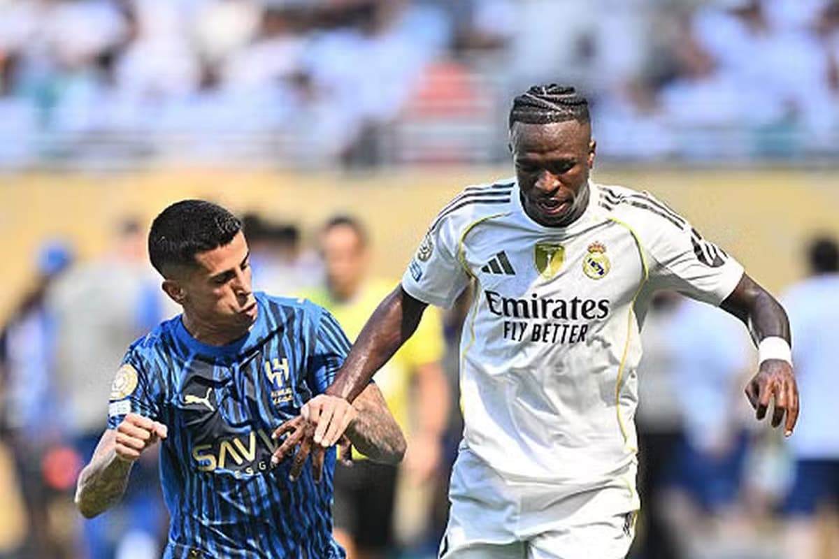 Vini Jr, do Real Madrid, contra Cancelo, do Al-Hilal, pela Copa do Mundo de Clubes