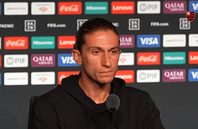 Filipe Luís na coletiva de imprensa pré-jogo Flamengo x LAFC