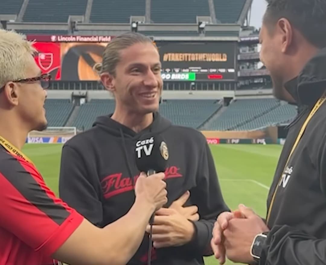 Filipe Luís conversa com Diego Alves nos EUA