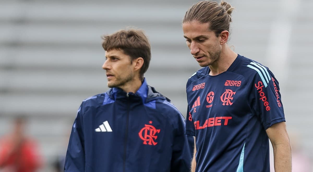 filipe luís em treino do flamengo nos eua