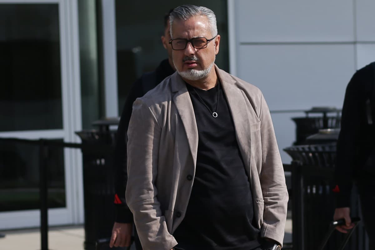 José Boto caminha em desembarque do Flamengo nos Estados Unidos