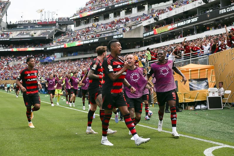 Bruno Henrique comemora seu gol