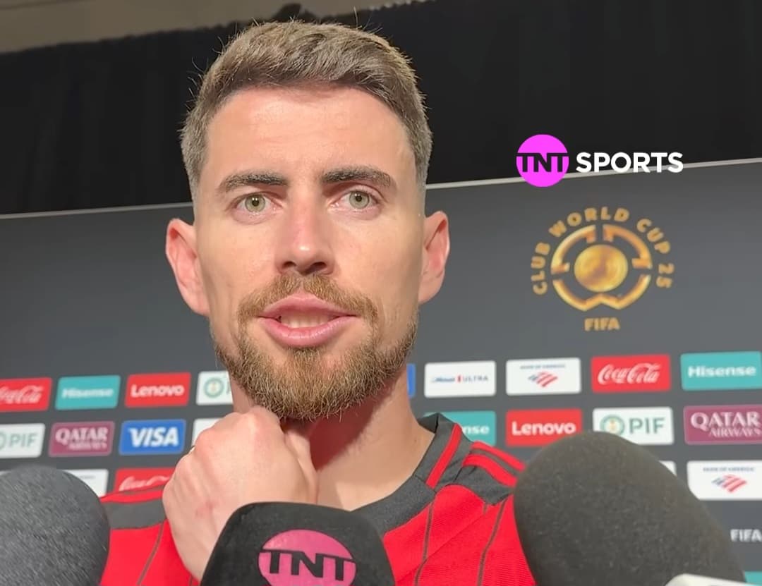 Jorginho dá entrevista pelo Flamengo nos EUA