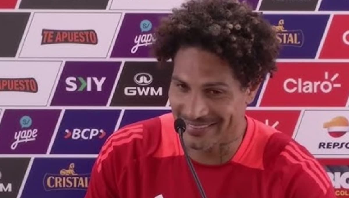 paolo guerrero em coletiva no peru