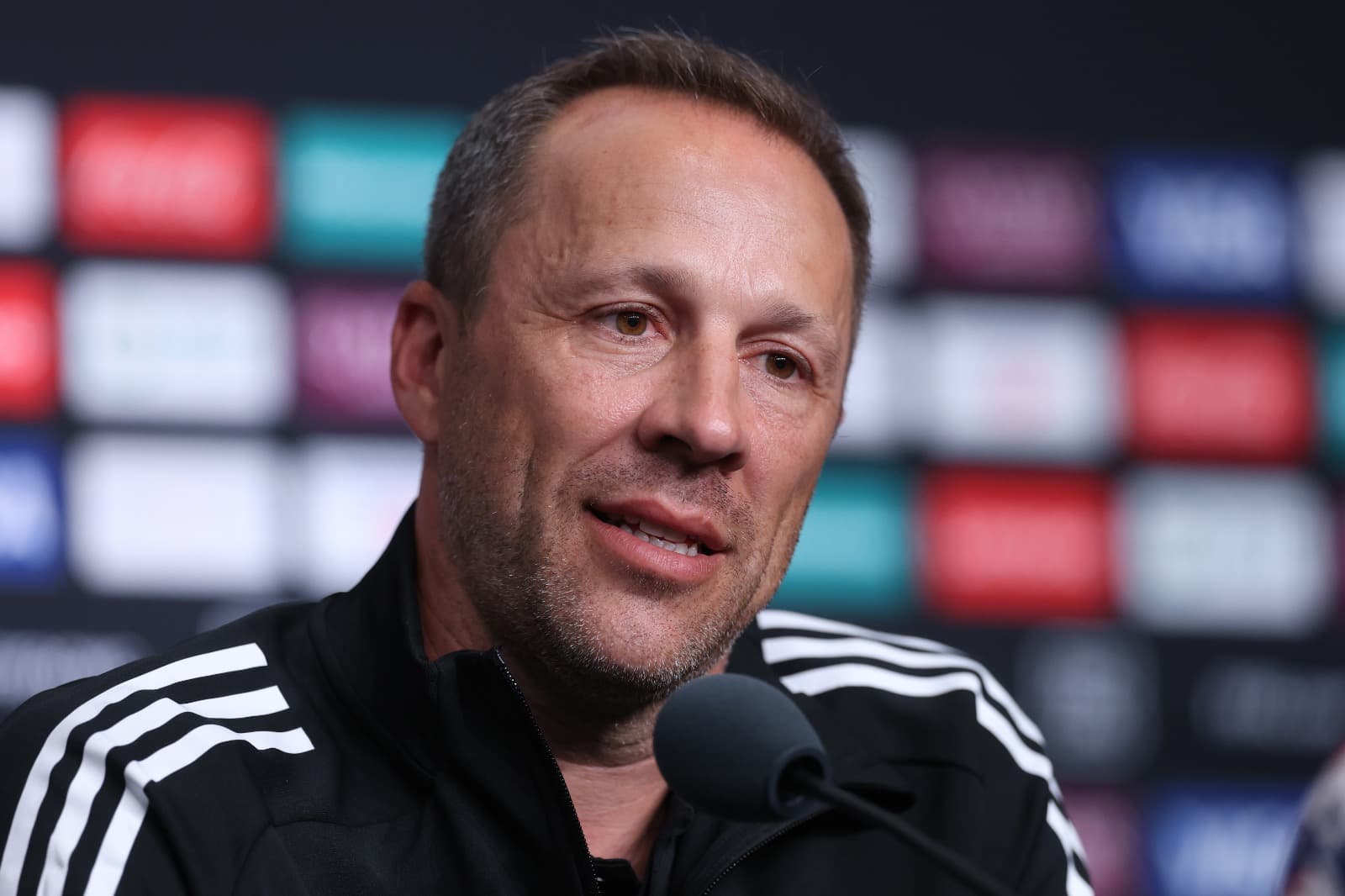 Steve Cherundolo em coletiva