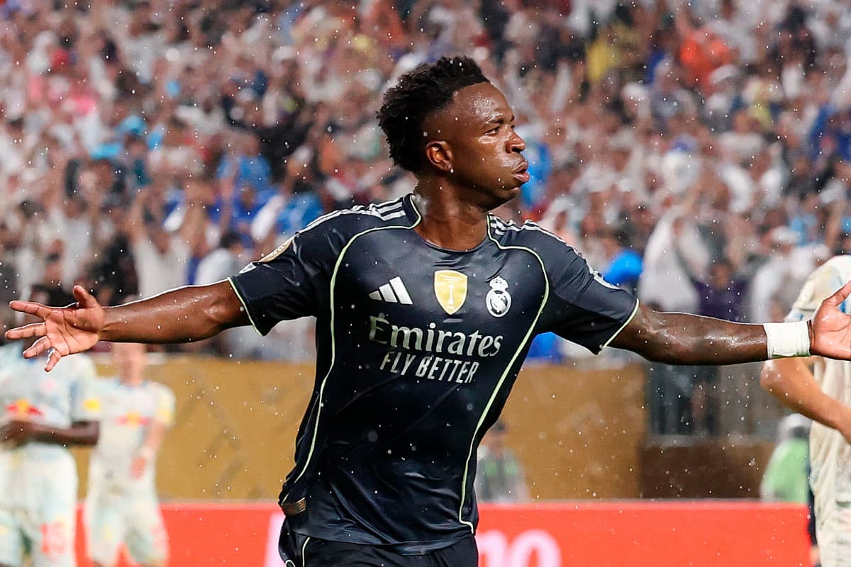 Vinicius Junior #7 do Real Madrid C.F. comemora o primeiro gol de sua equipe durante a partida do Grupo H da Copa do Mundo de Clubes da FIFA 2025 entre FC Red Bull Salzburg e Real Madrid CF no Lincoln Financial Field em 26 de junho de 2025, na Filadélfia.