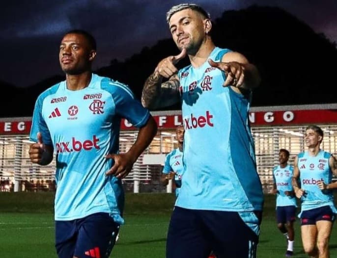 Arrascaeta e De La Cruz no Ninho do Urubu