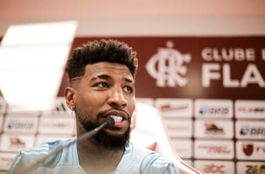 emerson royal em coletiva no flamengo