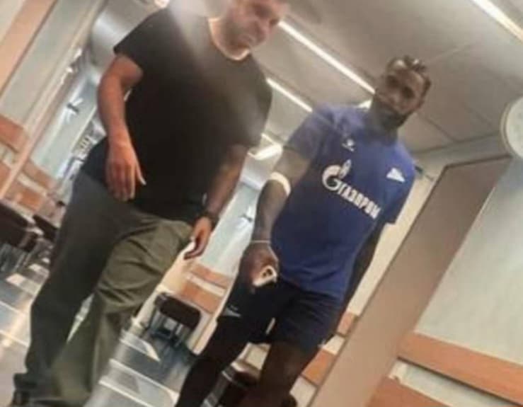 Gerson com a camisa do Zenit