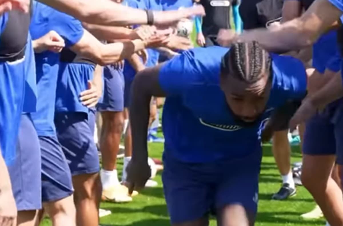 gerson ex-flamengo em treino do zenit