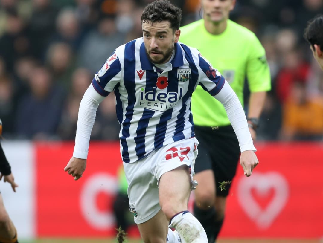 Michael Johnston pelo Albion