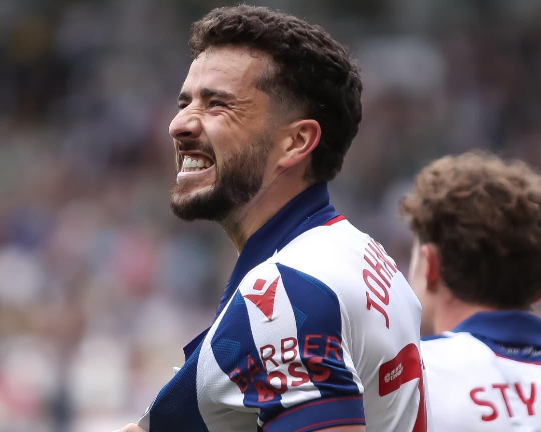 Michael Johnston pelo West Brom