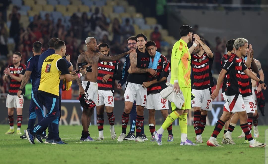 Pedro e Flamengo comemoram vitória